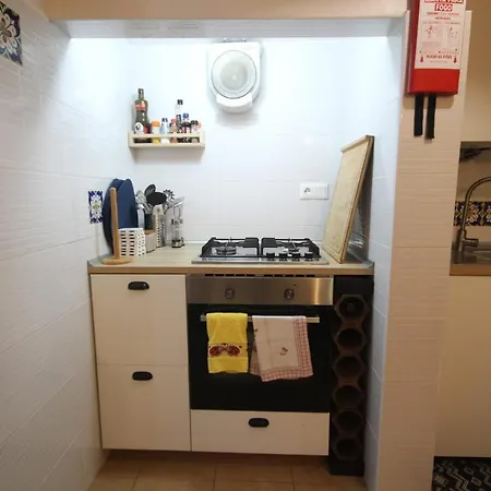 招待所 Bordeaux M1 R3 - & Comfortable Double With Private Patio & Shared Bathroom